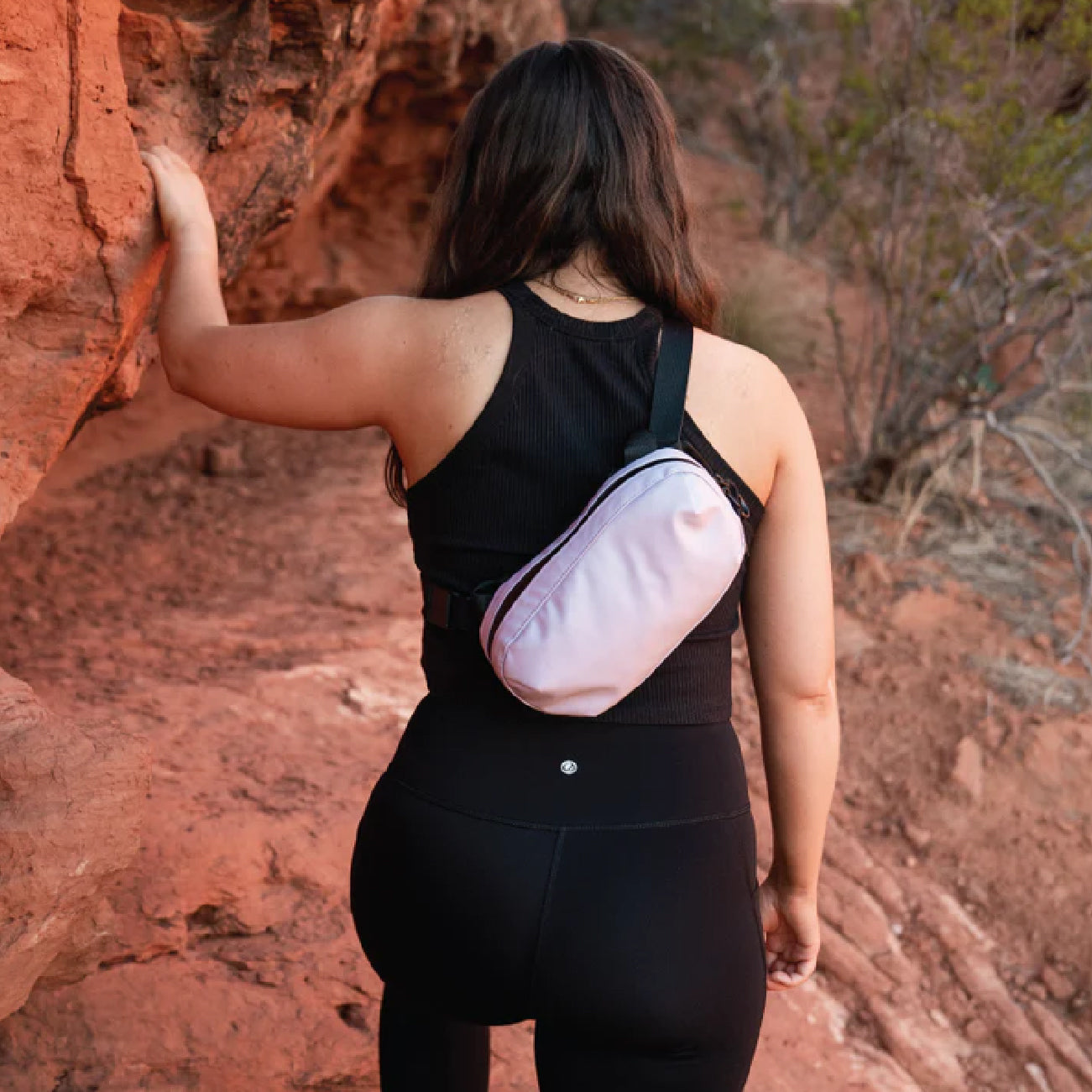 WANDRD D1 Fanny Pack Sling Bag