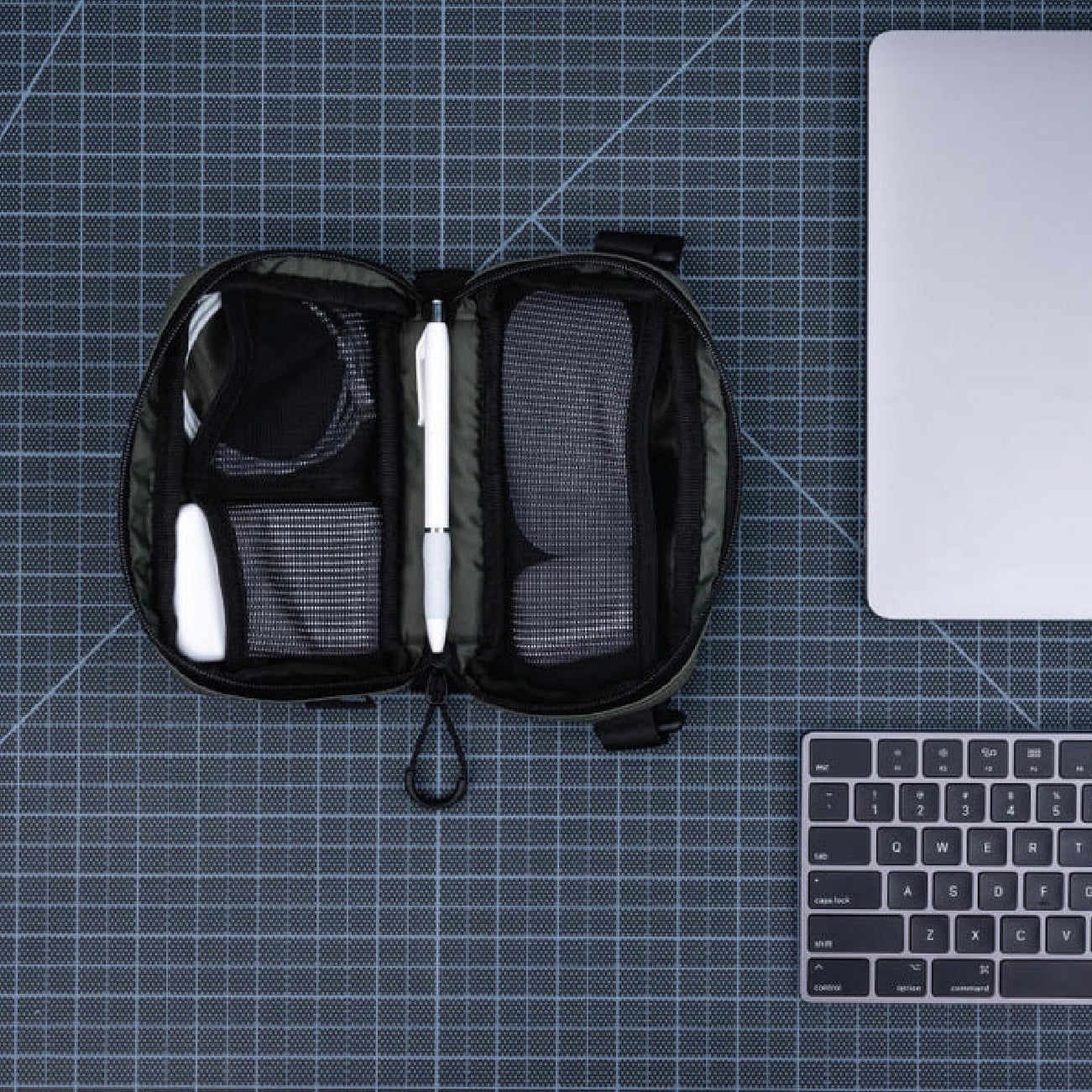 WANDRD Tech Bag Small Organizer